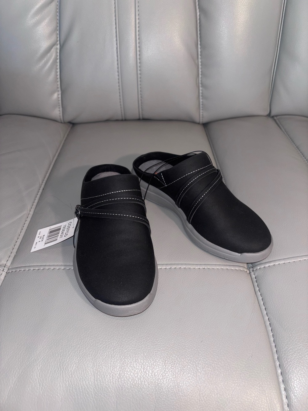 JSport Womnen's Gina Slip On Shoe Comfort Clog Black Size 6 NIB